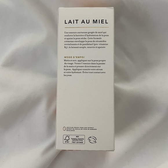 FARMACY Honey Milk Hydrating Essence with Chamomile + Cermides - 4 oz - Picture 2 of 3